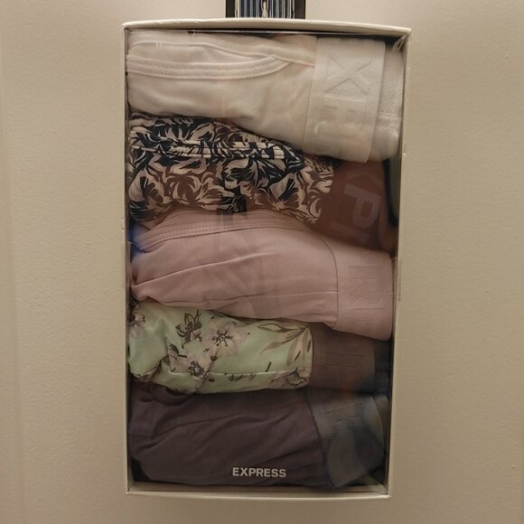 EXPRESS 5 Pack Comfort Cotton Boxer Briefs - Medium - Picture 1 of 16